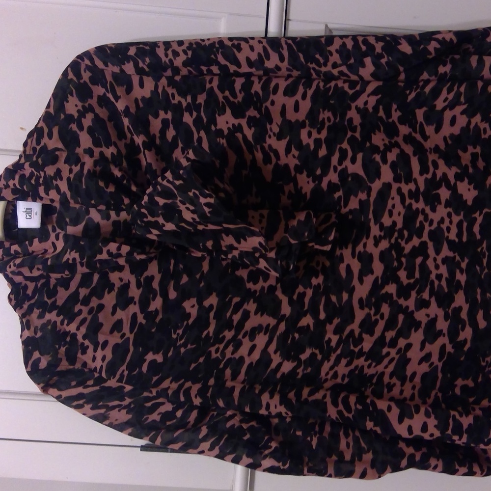 Cabi, Small, Pink&Black L-Sleeved Leopard Blouse